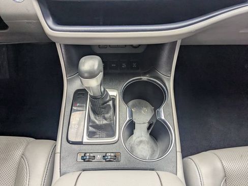 Used 2019 Toyota Highlander Limited AWD/4WD image 21