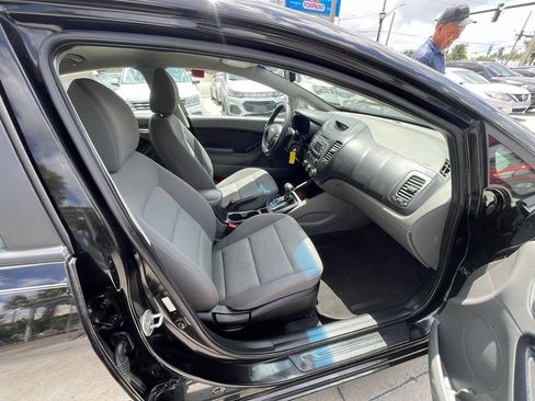 Used 2017 Kia Forte LX FWD image 19