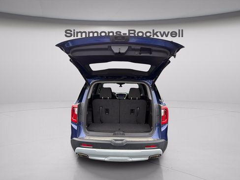 Used 2023 GMC Acadia SLE w/ Driver Convenience Package AWD/4WD image 10