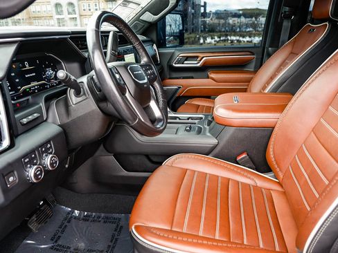 Used 2024 GMC Sierra 2500 Denali Ultimate w/ Max Trailering Package image 19