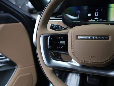 New 2026 Land Rover Range Rover SE image 21
