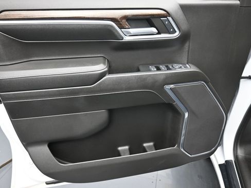 Used 2024 GMC Sierra 1500 Elevation image 9