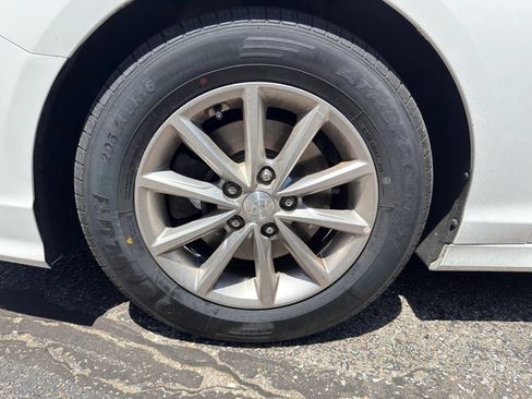Used 2019 Hyundai Sonata SE w/ Cargo Package FWD image 30