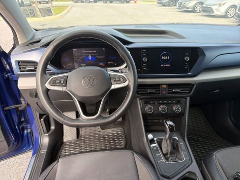 Used 2022 Volkswagen Taos SE image 25