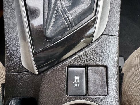 Used 2016 Toyota Corolla LE image 30