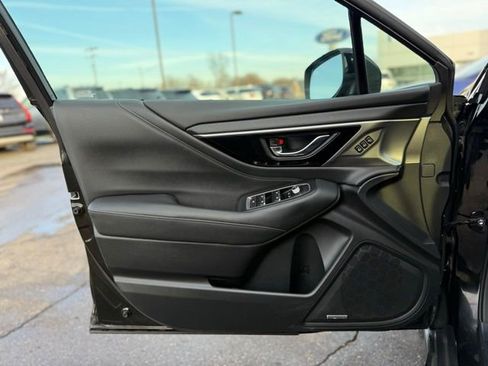 Used 2022 Subaru Outback Limited image 9
