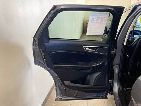 Used 2022 Ford Edge SEL w/ Convenience Package image 10