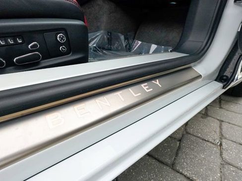 Used 2024 Bentley Continental GT V8 image 84