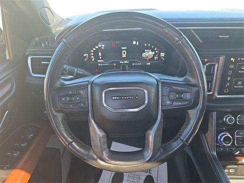 Used 2023 GMC Yukon XL Denali Ultimate image 13