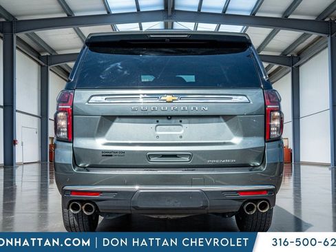 Used 2023 Chevrolet Suburban Premier image 31