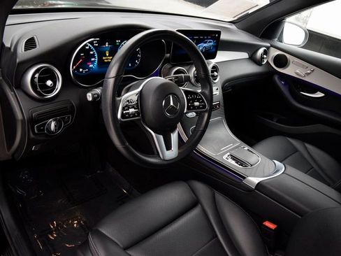 Certified 2022 Mercedes-Benz GLC 300 image 19