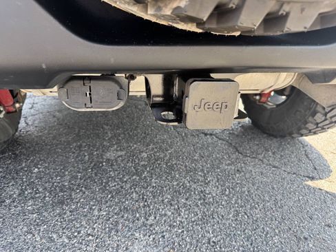 Used 2023 Jeep Wrangler Unlimited Sport AWD/4WD image 15