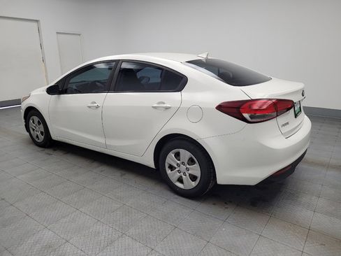 Used 2017 Kia Forte LX image 3