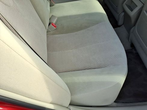Used 2010 Toyota Camry LE FWD image 21