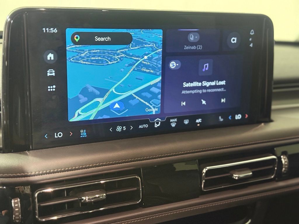 Used 2025 Lincoln Aviator AWD w/ Jet Appearance Package image 14