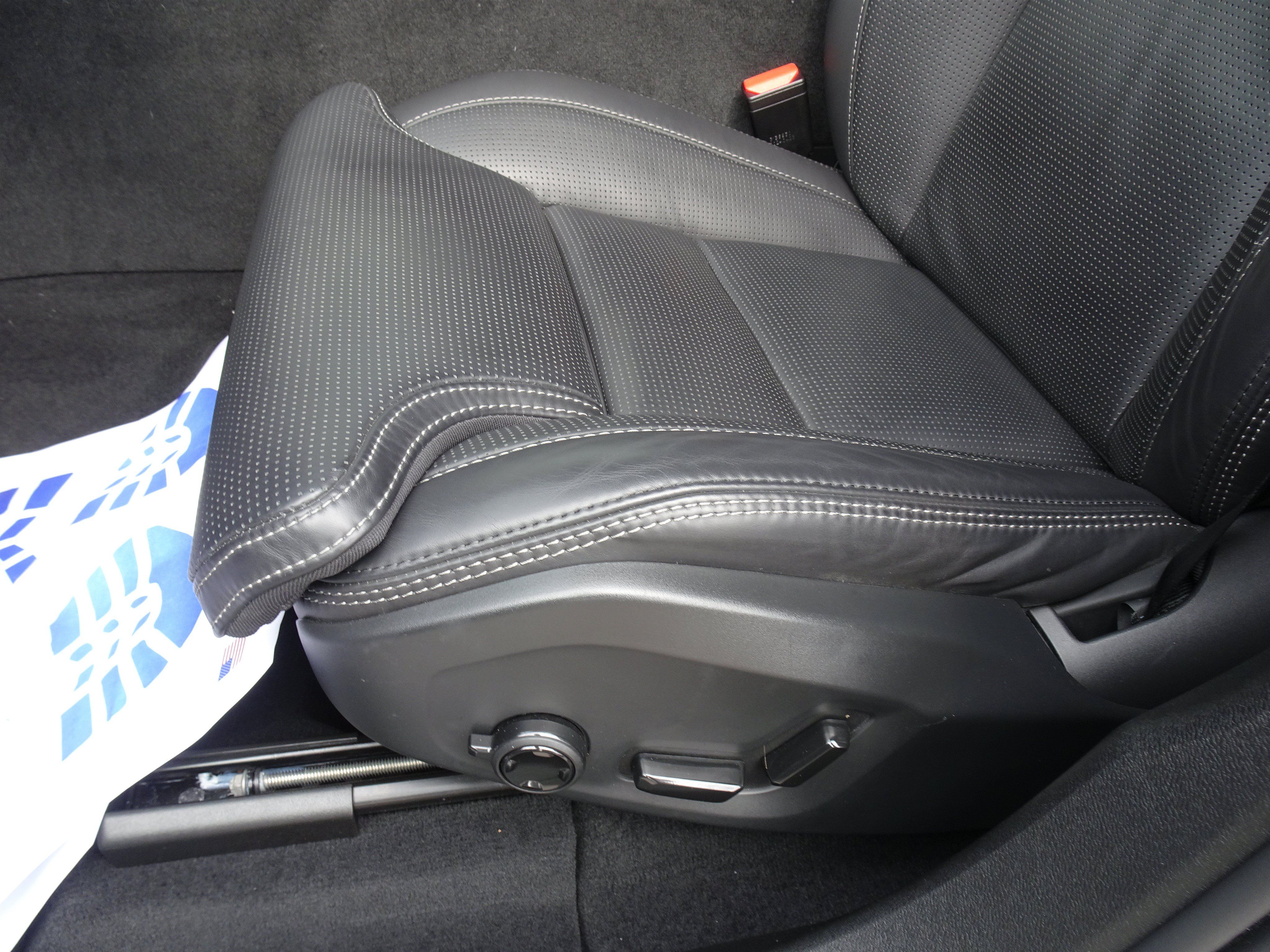 Used 2025 Volvo XC60 B5 Ultra w/ Protection Package Premier AWD/4WD image 9