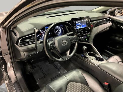 Used 2021 Toyota Camry SE FWD image 17