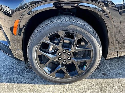 Used 2025 Chevrolet Traverse RS w/ LPO, Floor Liner Package image 35