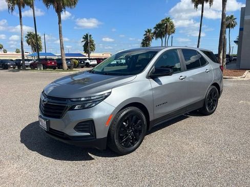 Used 2024 Chevrolet Equinox LS w/ LS Convenience Package FWD image 3