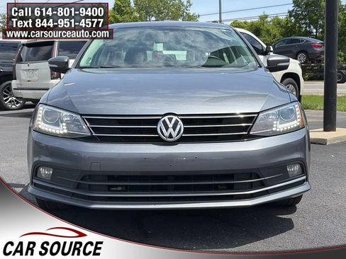 Used 2016 Volkswagen Jetta SEL w/ Lighting Package FWD image 2