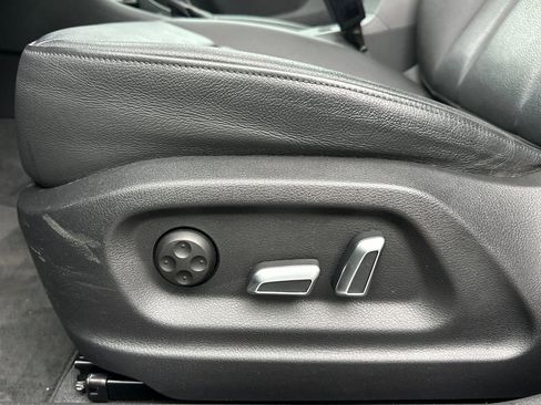 Used 2016 Audi Q3 2.0T Premium Plus w/ Technology Package image 16