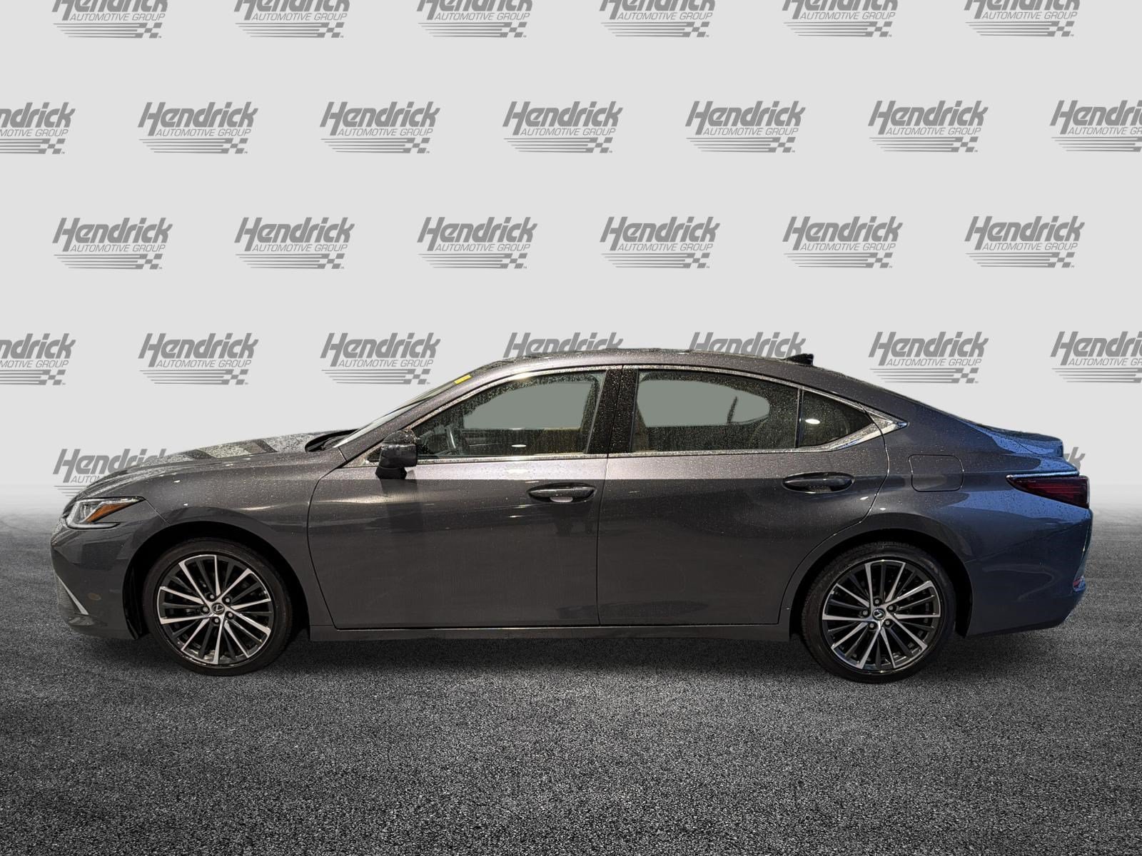 Used 2025 Lexus ES 350 w/ Premium Package FWD image 6