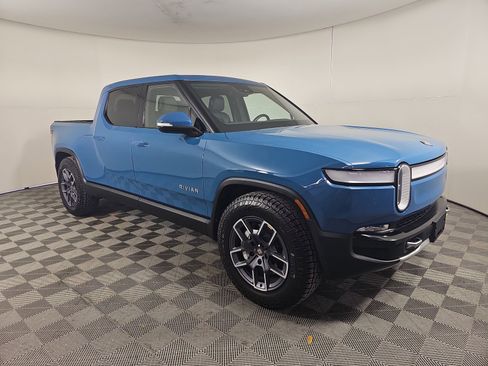 Used 2024 Rivian R1T Adventure AWD/4WD image 7