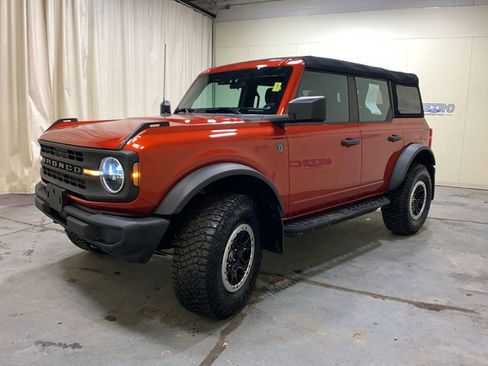 Used 2023 Ford Bronco Base w/ Sasquatch Package image 7