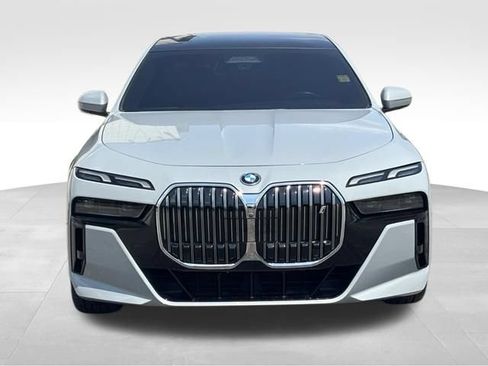 Certified 2024 BMW i7 xDrive60 AWD/4WD image 13