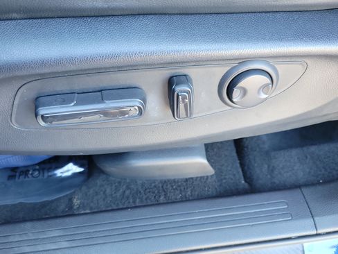 Used 2025 Honda CR-V EX-L image 23
