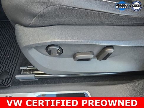 Used 2023 Volkswagen Tiguan SE R-Line image 28