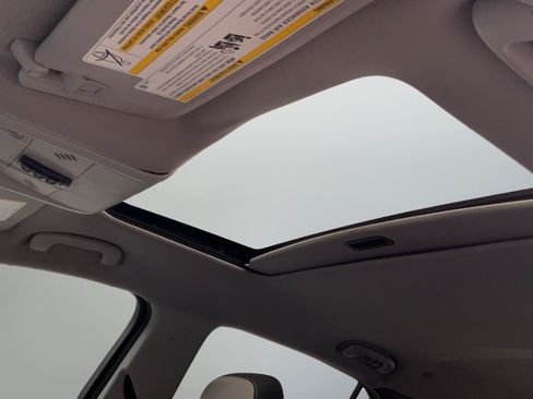 Used 2018 Chevrolet Equinox LS FWD image 18