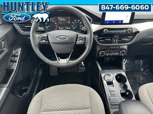 Used 2022 Ford Escape SE w/ SE Sport Appearance Package image 13