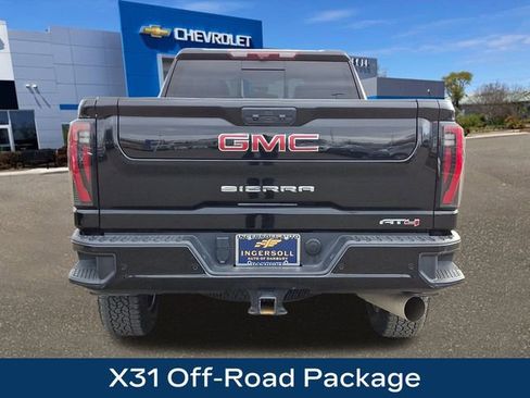 Used 2025 GMC Sierra 2500 AT4 w/ AT4 Premium Plus Package image 7