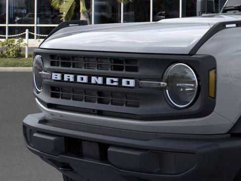 New 2026 Ford Bronco 4-Door AWD/4WD image 19