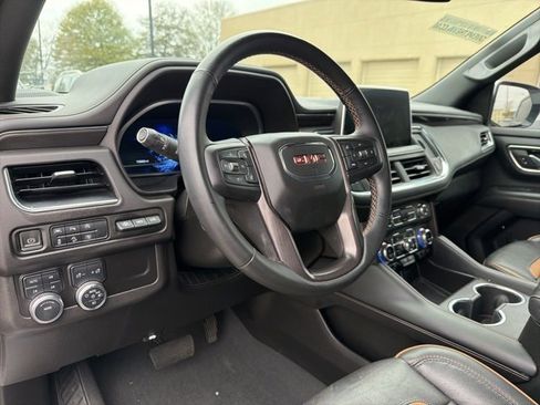 Used 2023 GMC Yukon XL AT4 w/ Technology Package image 9