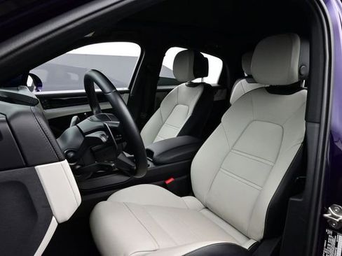 Certified 2024 Porsche Cayenne Coupe AWD/4WD image 5