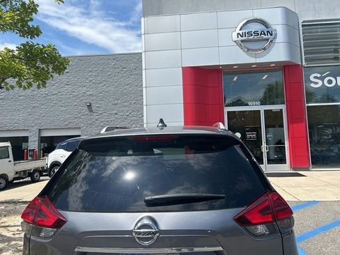 Used 2020 Nissan Rogue SV AWD/4WD image 6