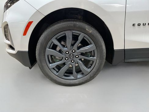 Used 2024 Chevrolet Equinox RS AWD/4WD image 31