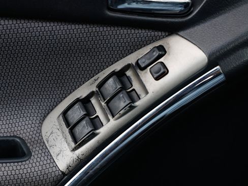 Used 2005 Toyota Matrix XR image 40