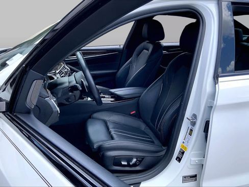 Used 2018 BMW 540i RWD image 8