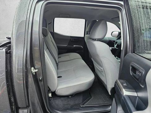 Used 2018 Toyota Tacoma SR5 image 11