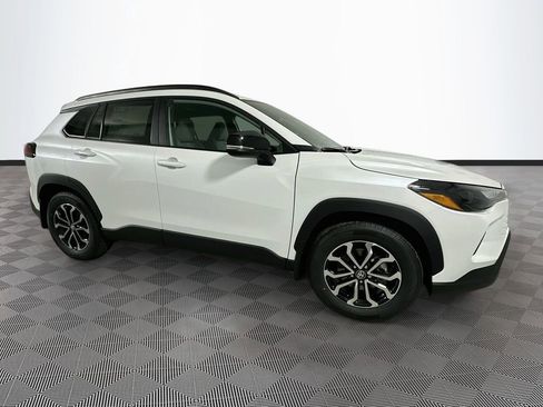 New 2026 Toyota Corolla Cross AWD Hybrid w/ Moonroof Package image 3