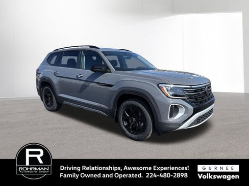 New 2026 Volkswagen Atlas Peak Edition AWD/4WD image 2