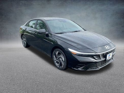 New 2025 Hyundai Elantra Limited image 34