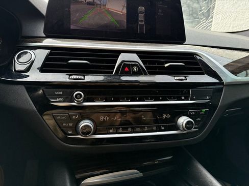 Used 2020 BMW 530i w/ Convenience Package image 14