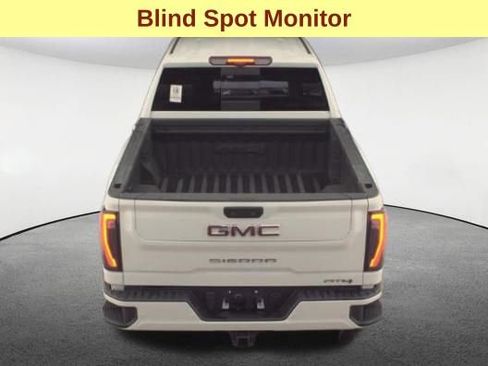 Used 2024 GMC Sierra 2500 AT4 w/ Technology Package AWD/4WD image 7