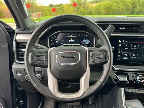 Used 2024 GMC Sierra 2500 Denali w/ Technology Package image 33