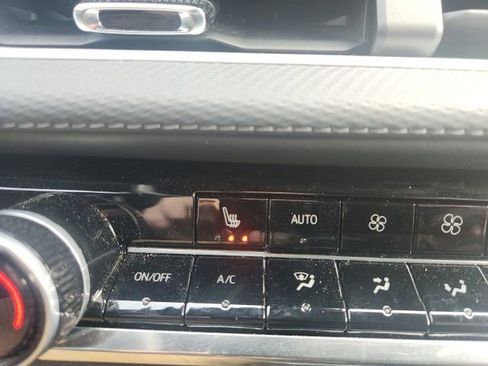 Used 2025 Chevrolet Equinox LT w/ Convenience Package II image 12