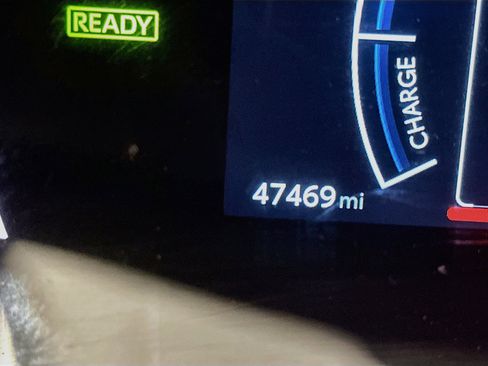Used 2025 Toyota Camry SE FWD image 19